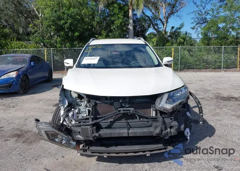 2017 Nissan Rogue Sv z USA, uszkodzony, nr VIN JN8AT2MT3HW389189